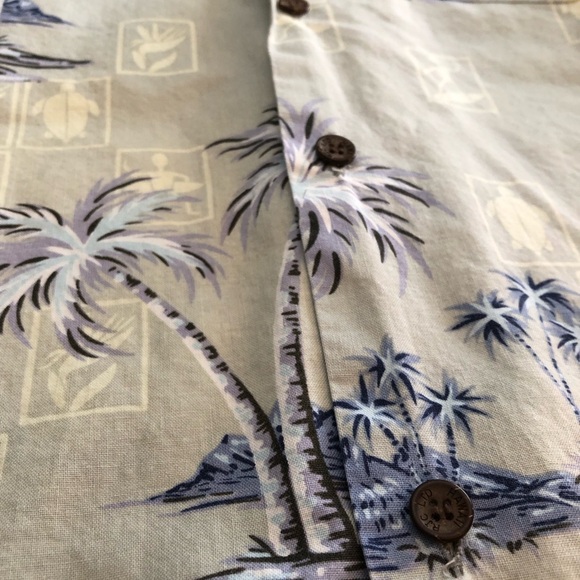 Mens Large RJC Hawaiian shirt with pale green background. - Picture 4 of 10